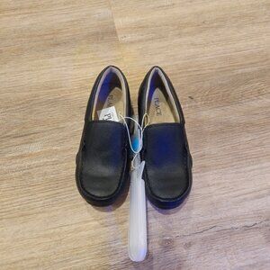 The Childrens Place Boys Size 2 Black Slip On Loafer Wedding/Uniform Dress Shoes
